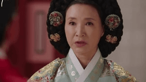 Queen: Love and War Season 1 Episode 11